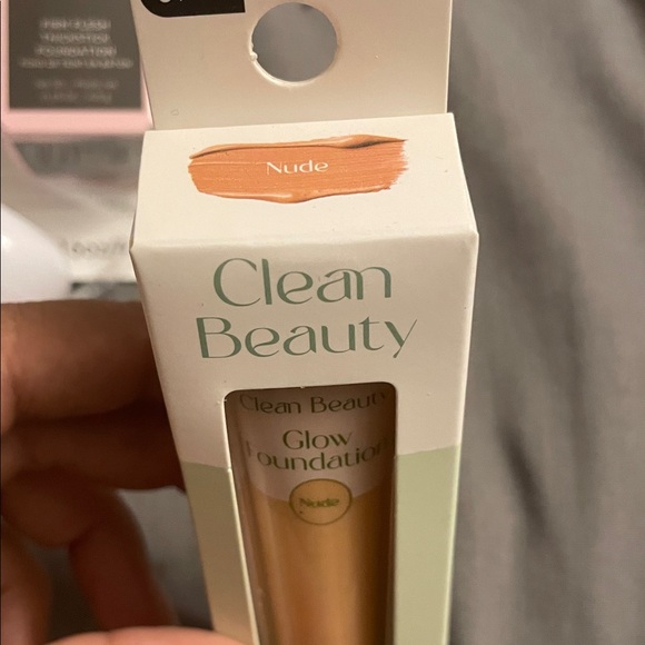 Assorted Face makeup Collection - Picture 6 of 6